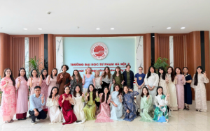 Large group of Marjon students with students in Vietnam