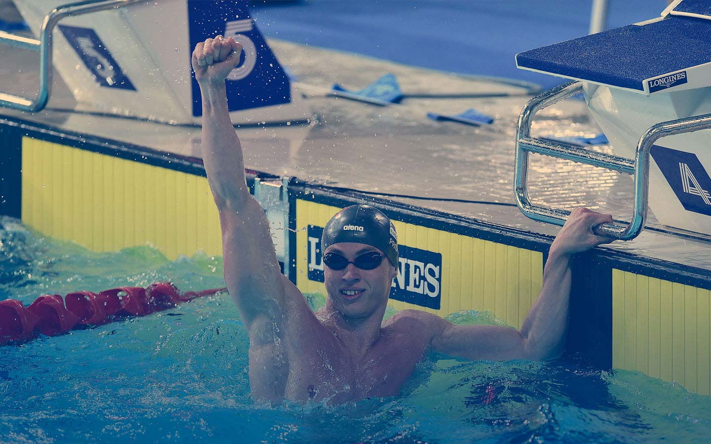 Elite scholar Ben Proud in the water